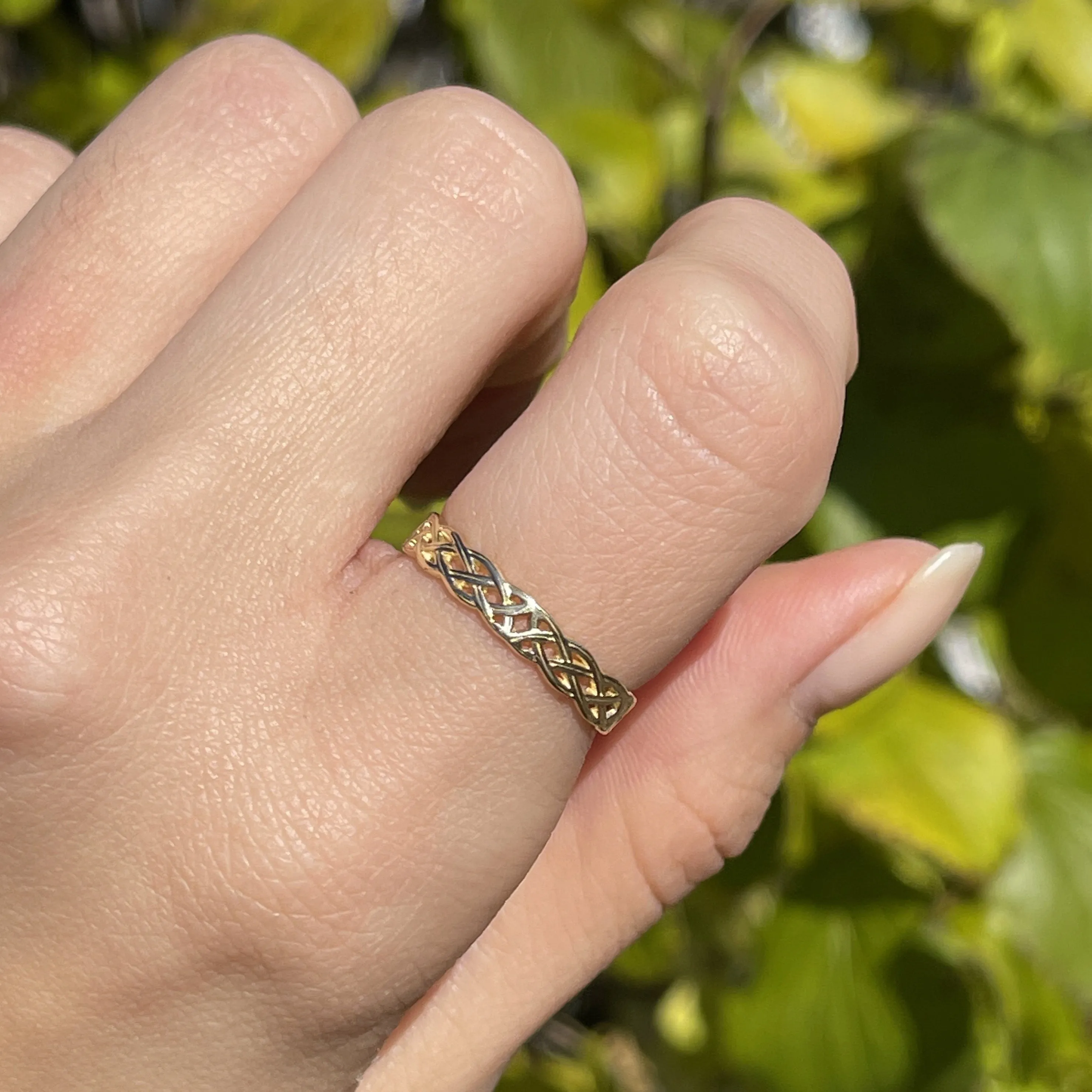 14KT Yellow Gold Thin Celtic Weave Band Ring