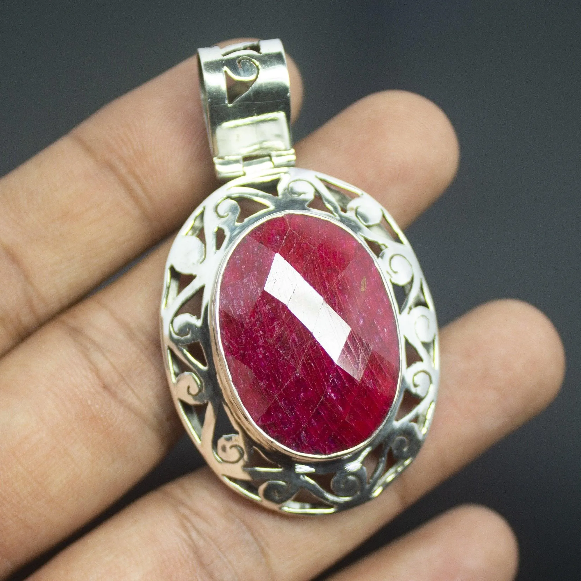17g, Totally Handmade Natural Ruby Checker Oval Shape 925 Sterling Silver Pendant
