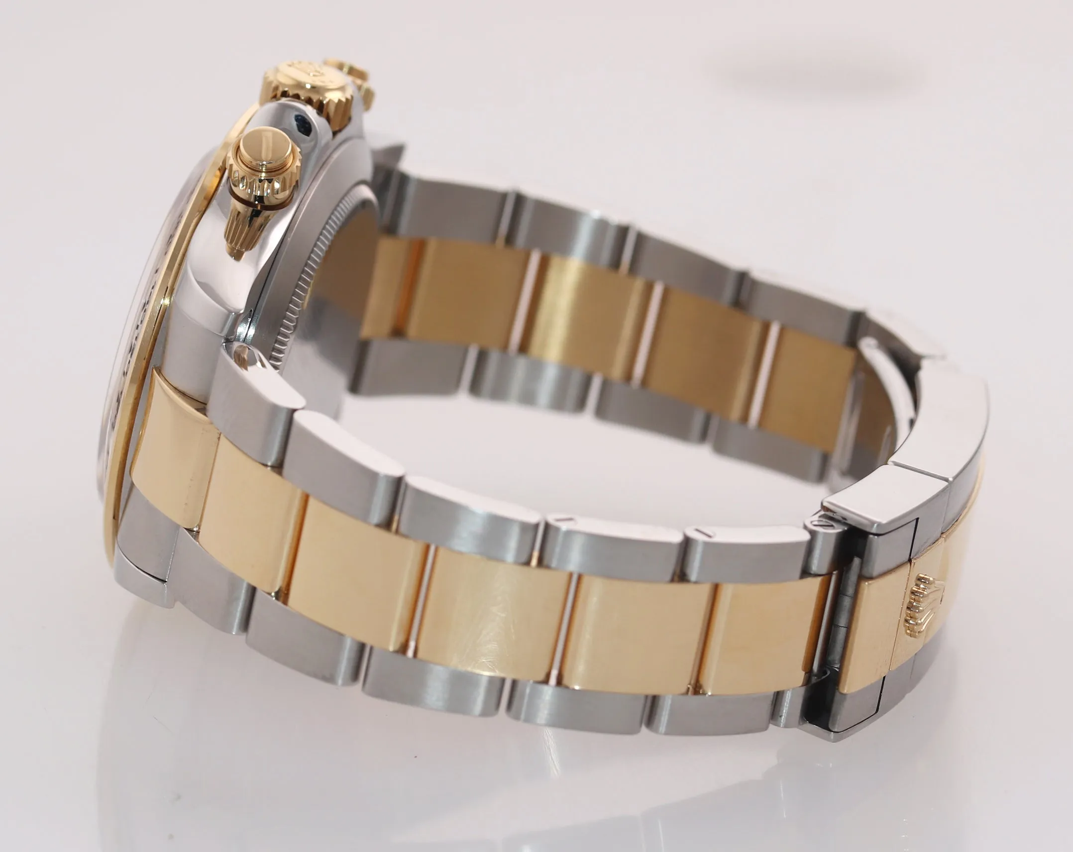 2021 116503 Stock Photo Listing