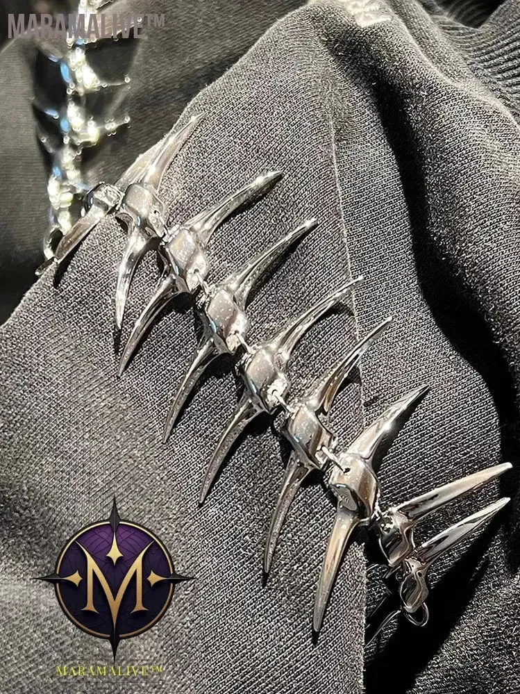 2023 New Bracelet Thorny Spine Punk Super Cool Unisex Wolf Tooth Trendy Metal Bangle Choker for Women Men Couple Party Jewelry