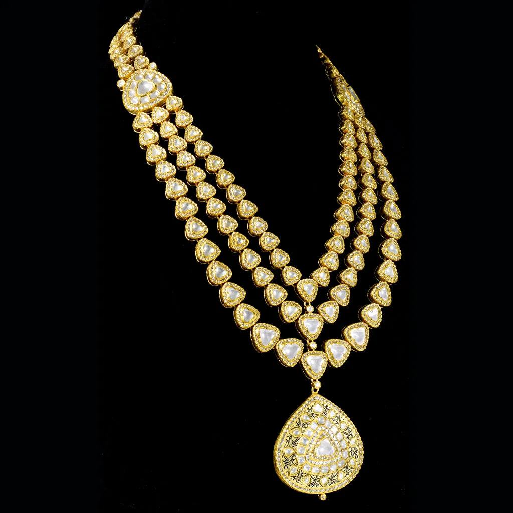 3 lines necklace and earring pair features a central uncut diamond - KMNE3387