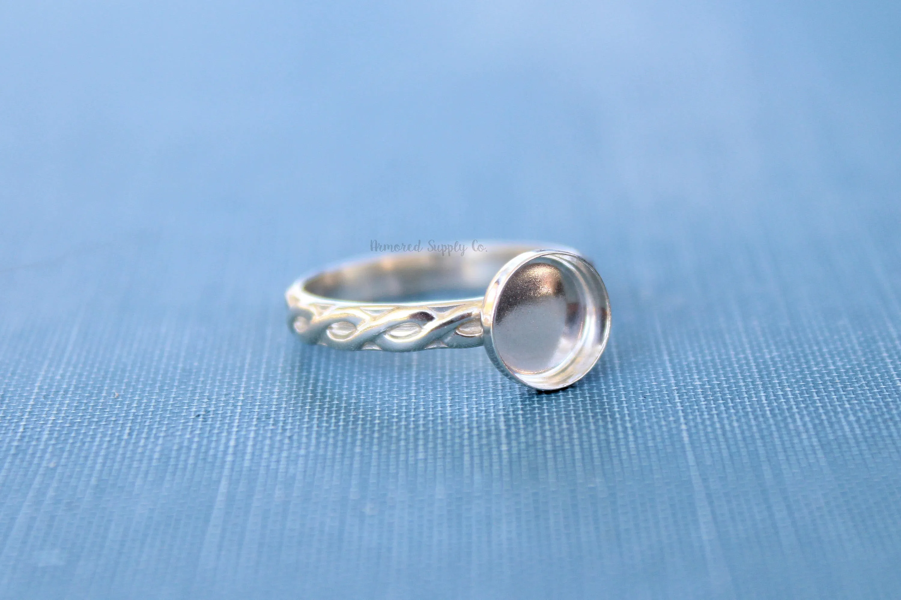 5mm Round Silver Celtic Infinity Bezel Cup Ring blank