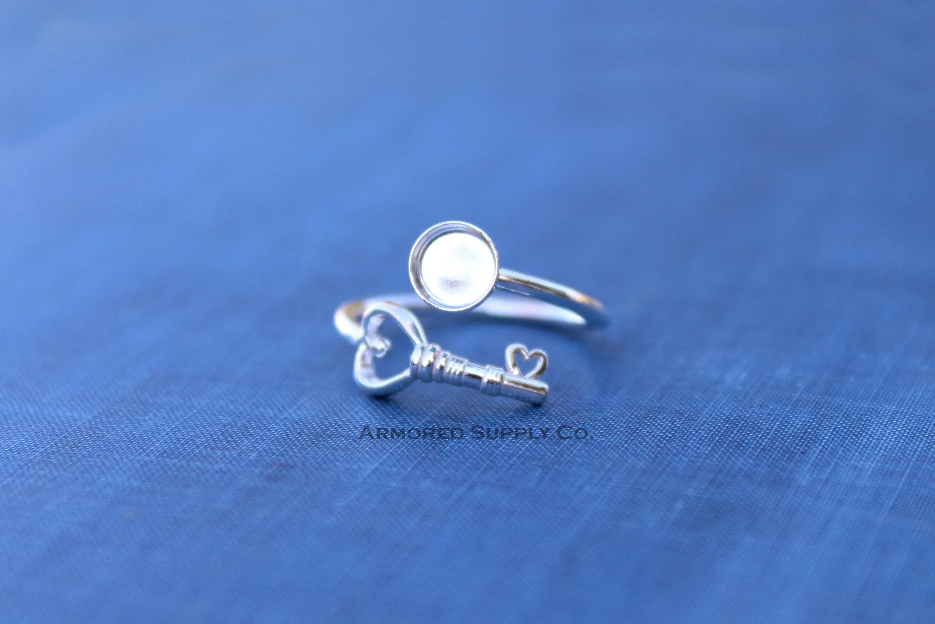 8mm Bezel Silver Heart Key Wrap Bypass Adjustable Ring blank