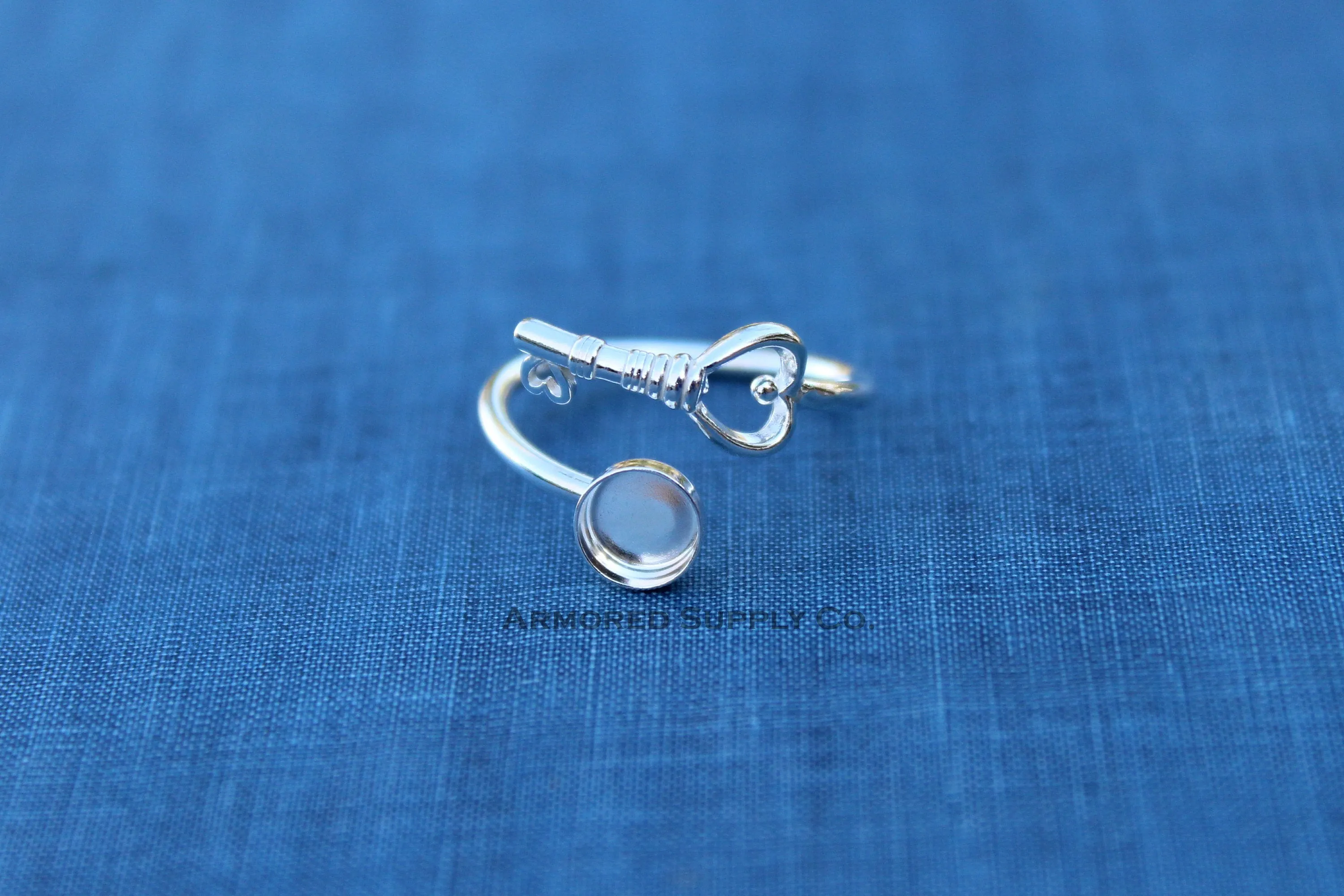8mm Bezel Silver Heart Key Wrap Bypass Adjustable Ring blank