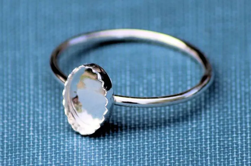 8x6mm Oval Serrated Bezel Thin Ring blank Silver