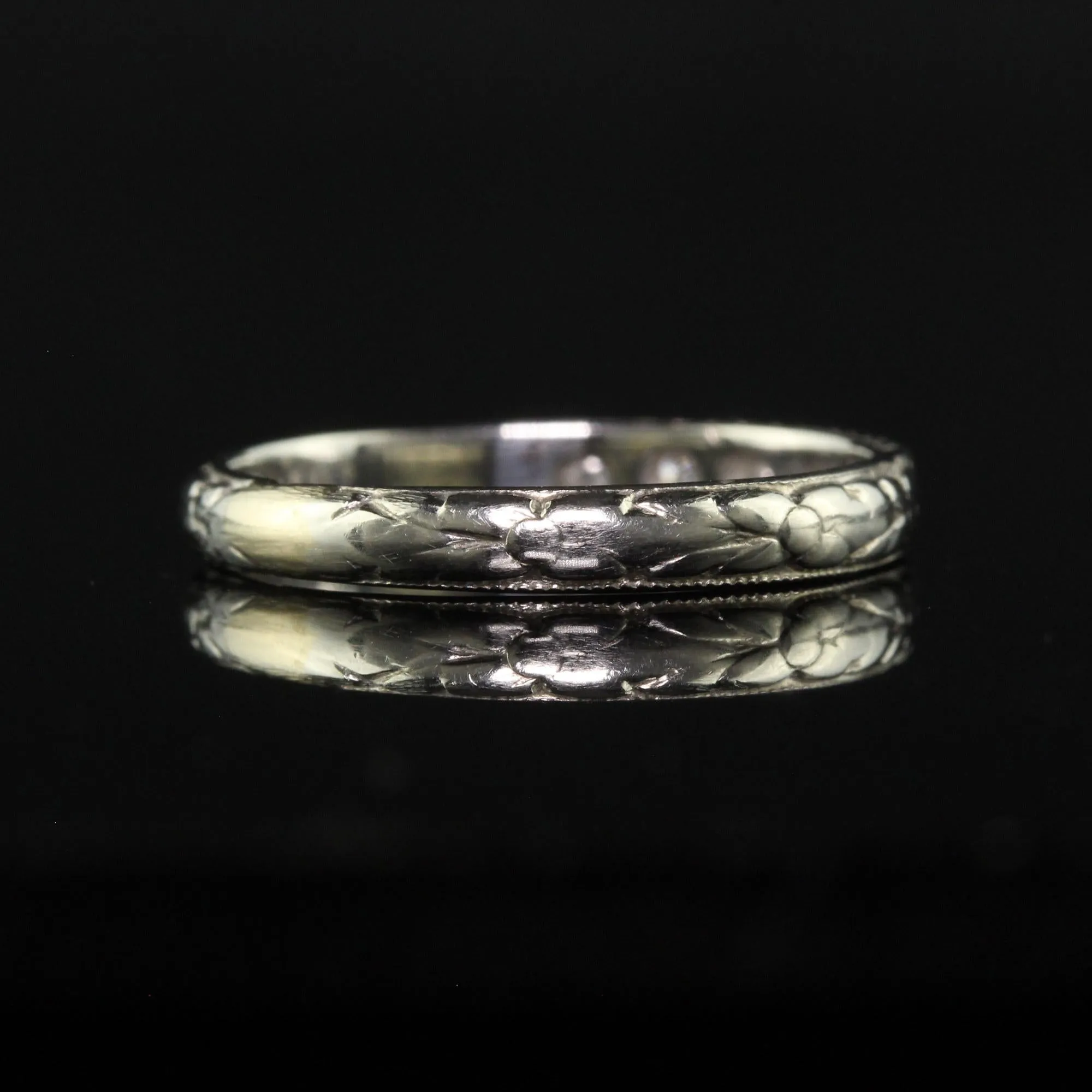 Antique Art Deco 18K White Gold Engraved Diamond Wedding Band - Size 5 3/4