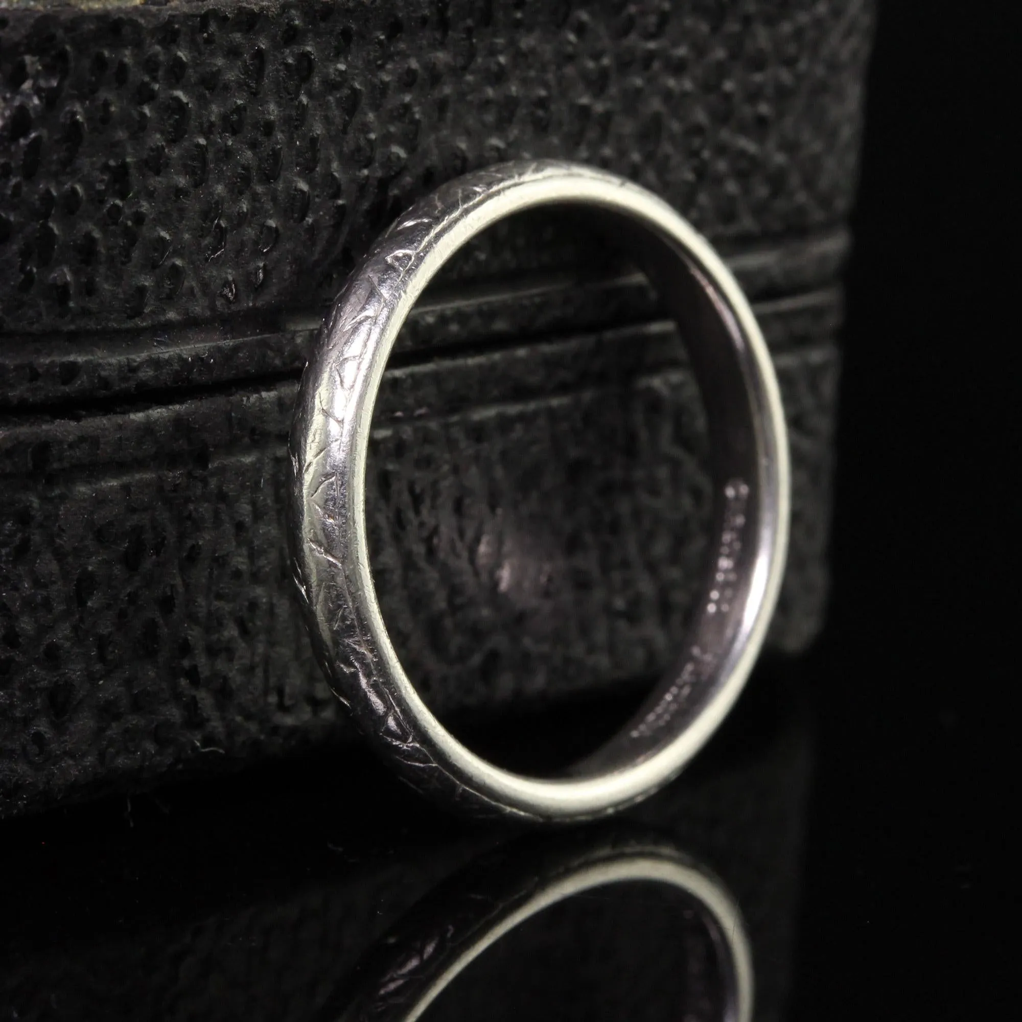 Antique Art Deco Shreve and Co Platinum Engraved Wedding Band - Size 7