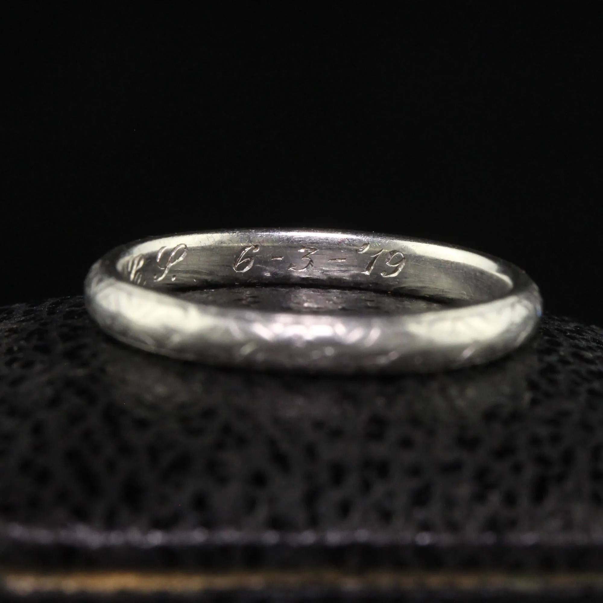Antique Art Deco Shreve and Co Platinum Engraved Wedding Band - Size 7