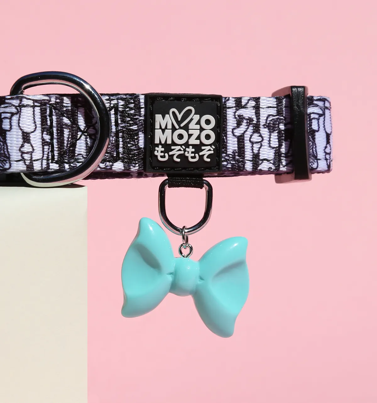 Bow charm