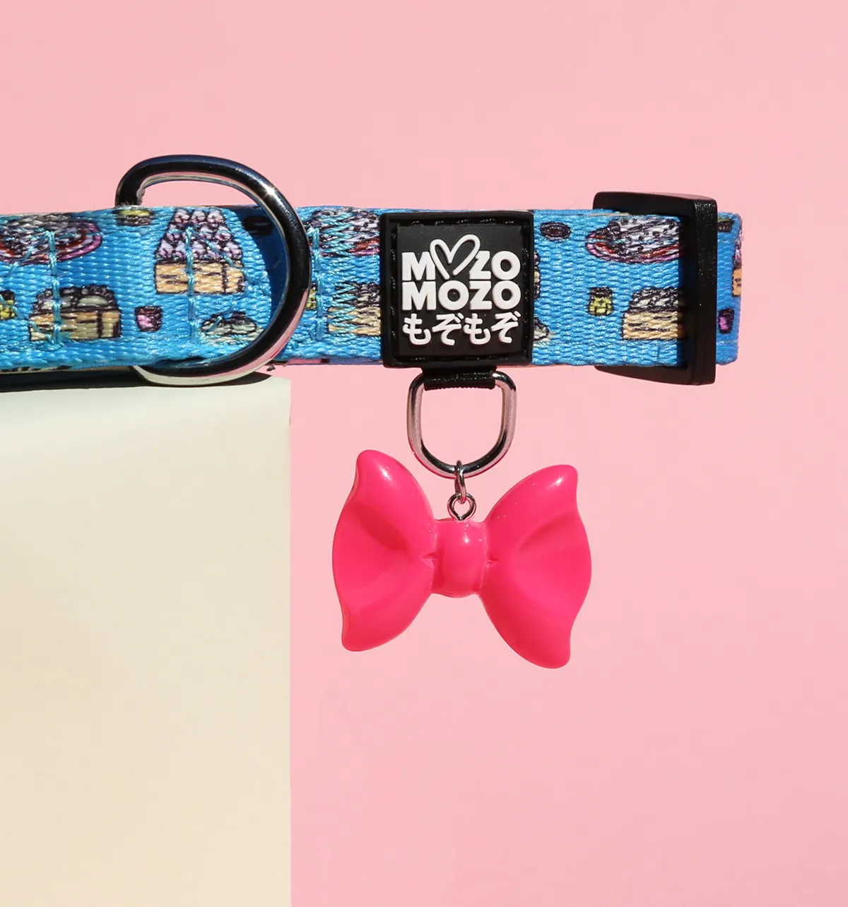 Bow charm