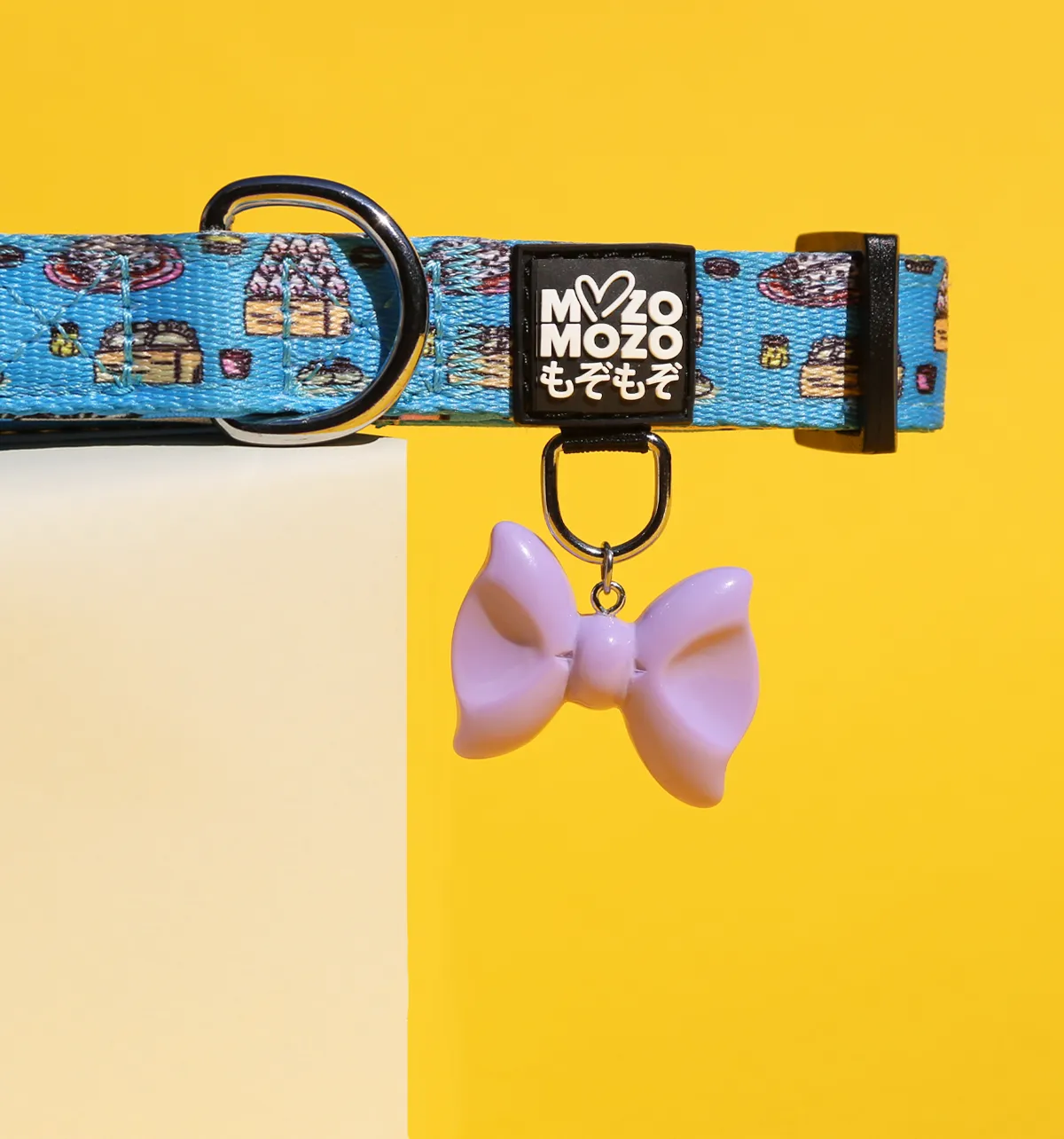 Bow charm