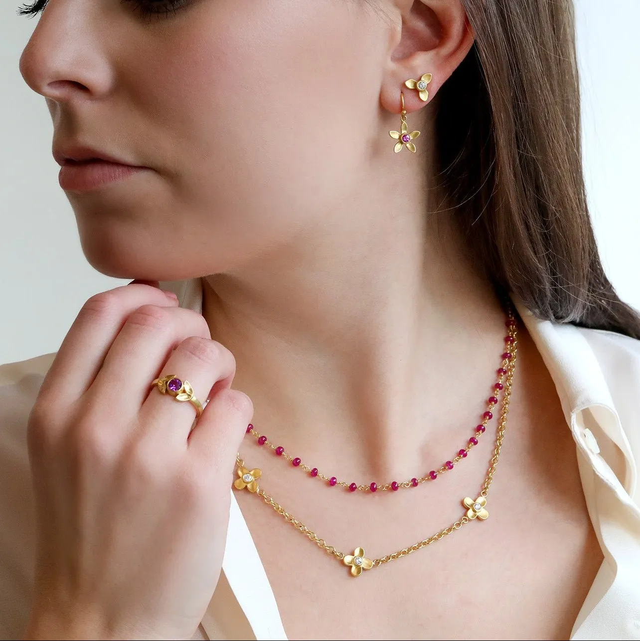 Cabochon Ruby & 20K Gold Wire Wrapped Necklace
