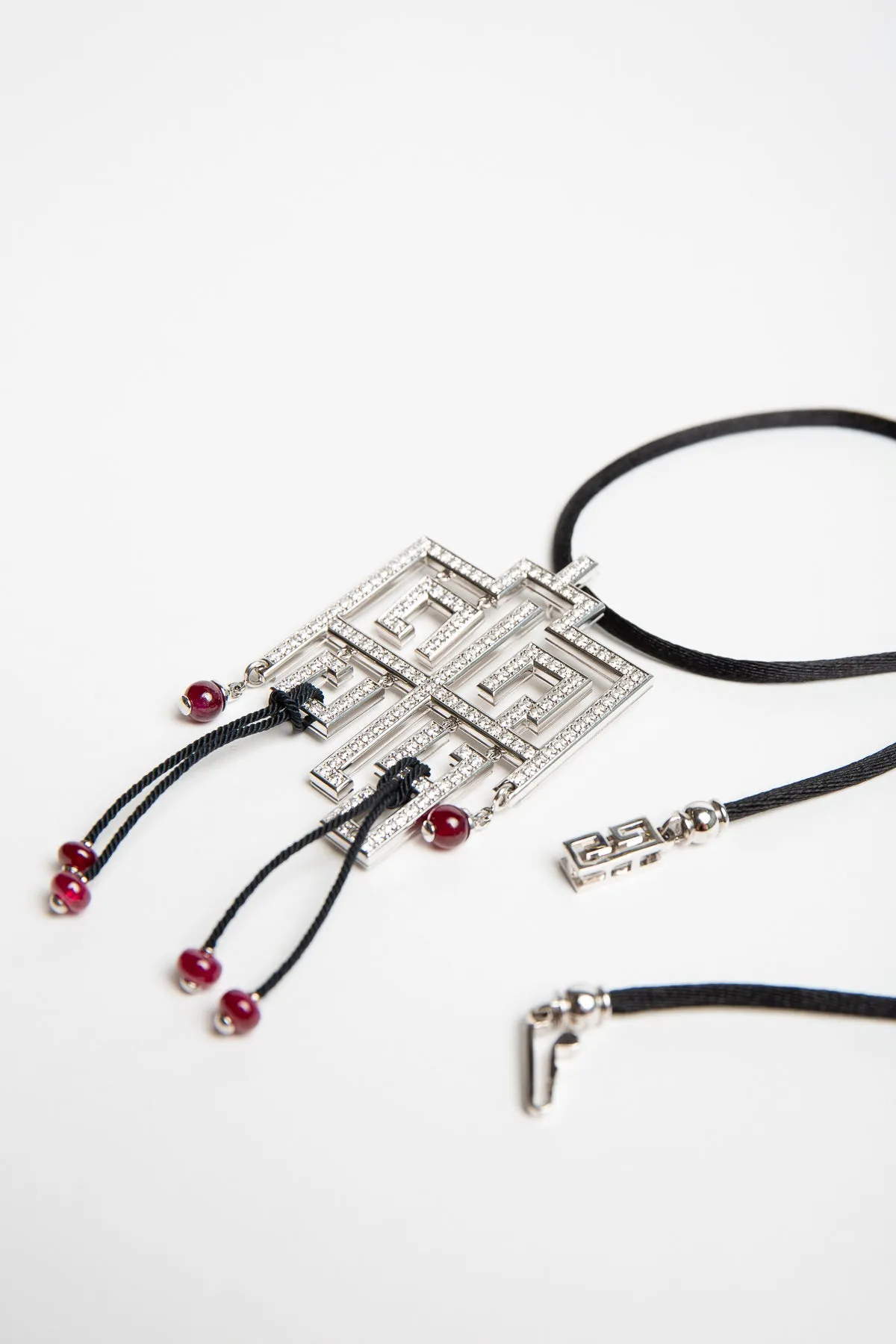 CARTIER | KISS THE DRAGON DIAMOND NECKLACE