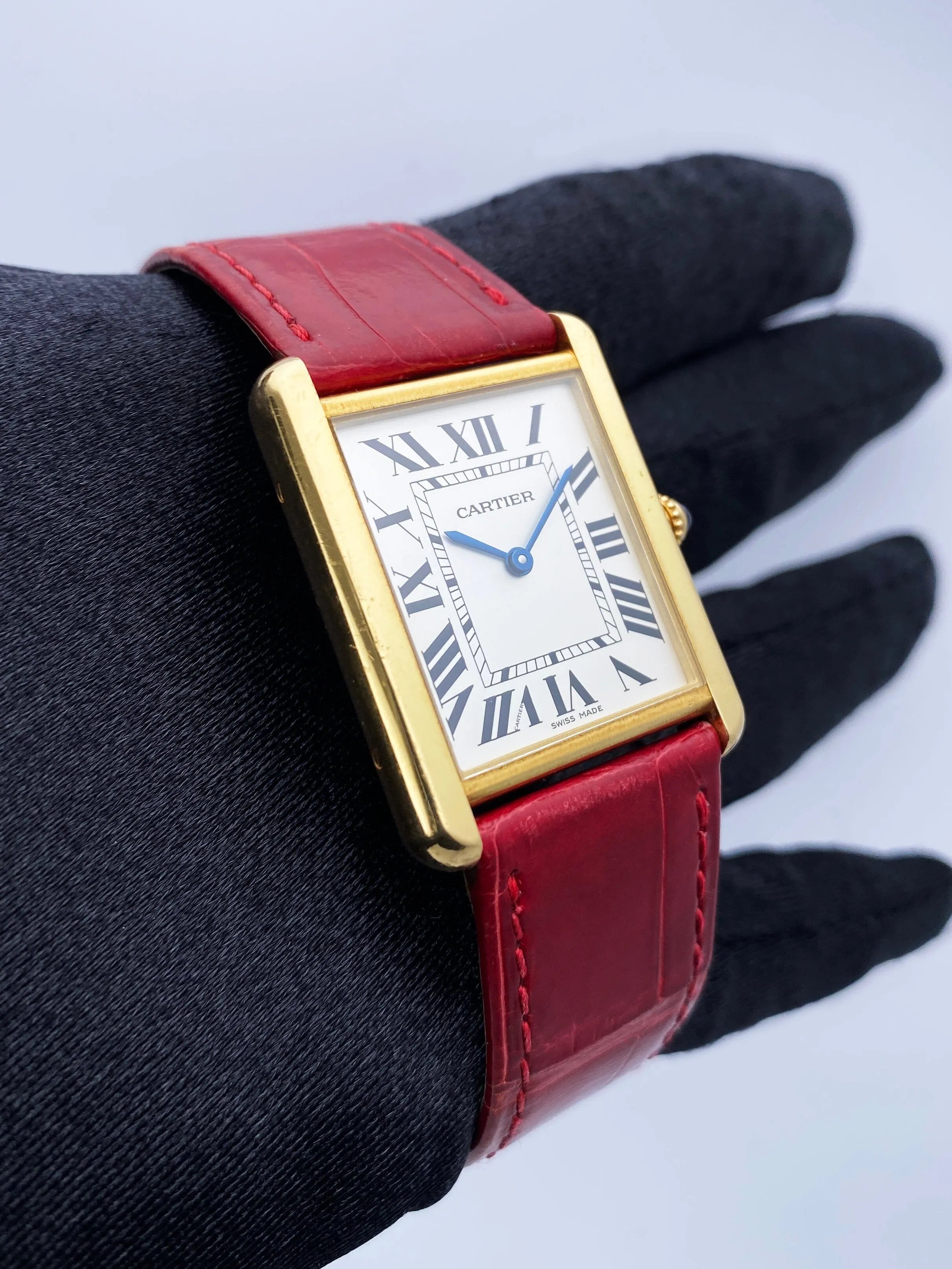 Cartier Tank Solo W1018855 18K Yellow Gold Ladies Watch