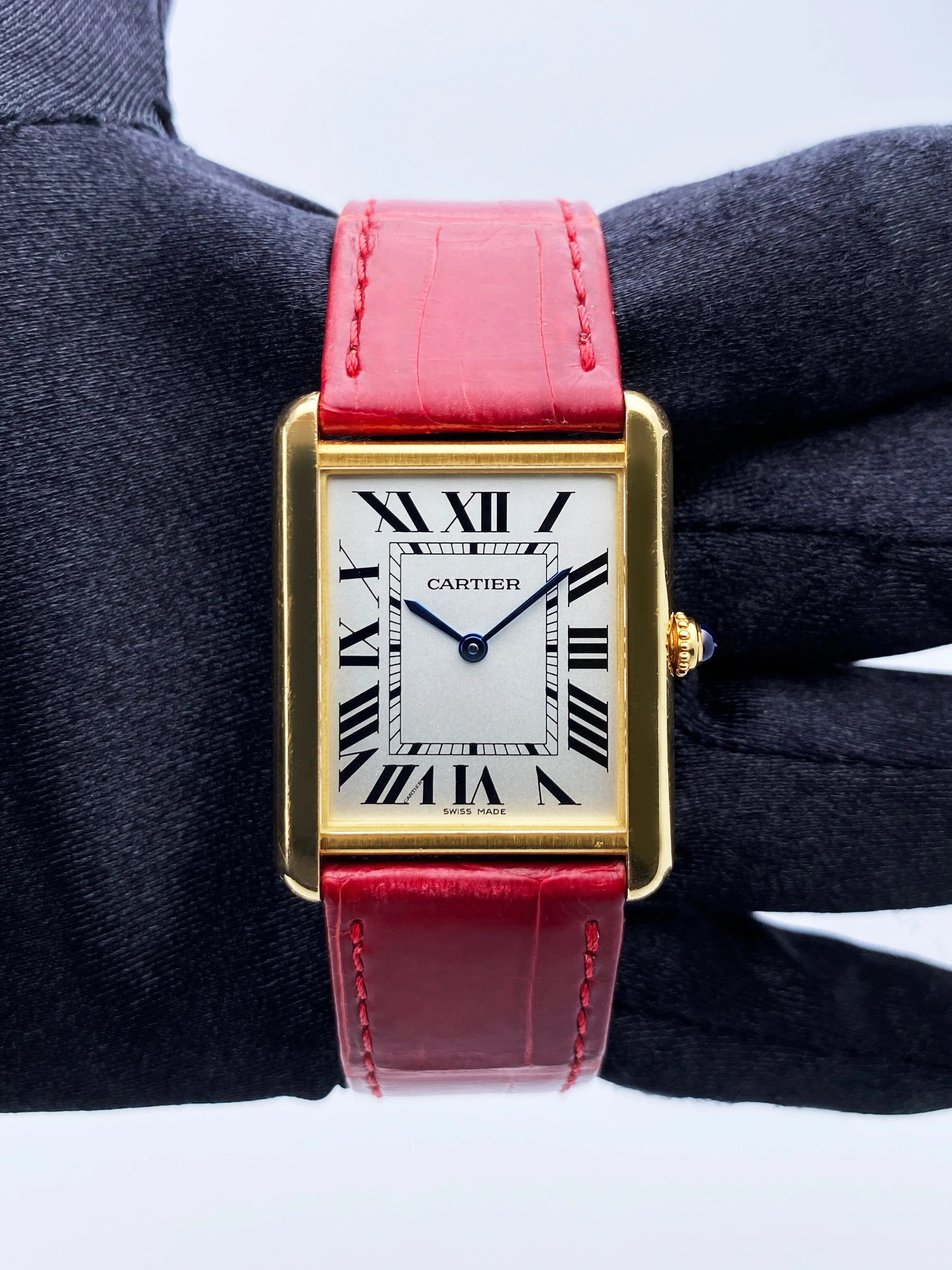 Cartier Tank Solo W1018855 18K Yellow Gold Ladies Watch