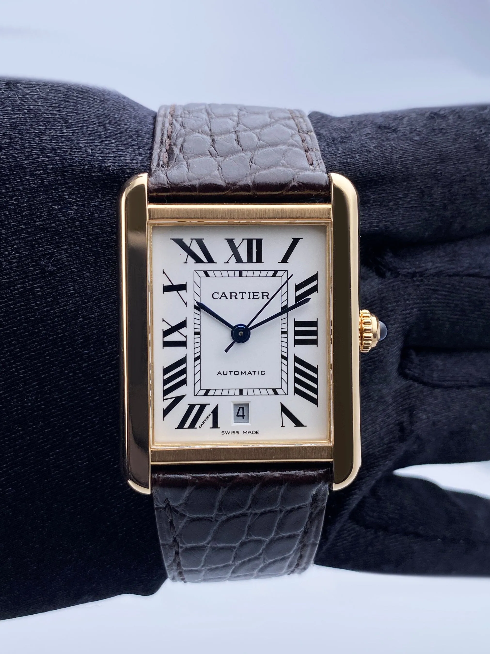 Cartier Tank Solo XL W5200026 18K Rose Gold Mens Watch