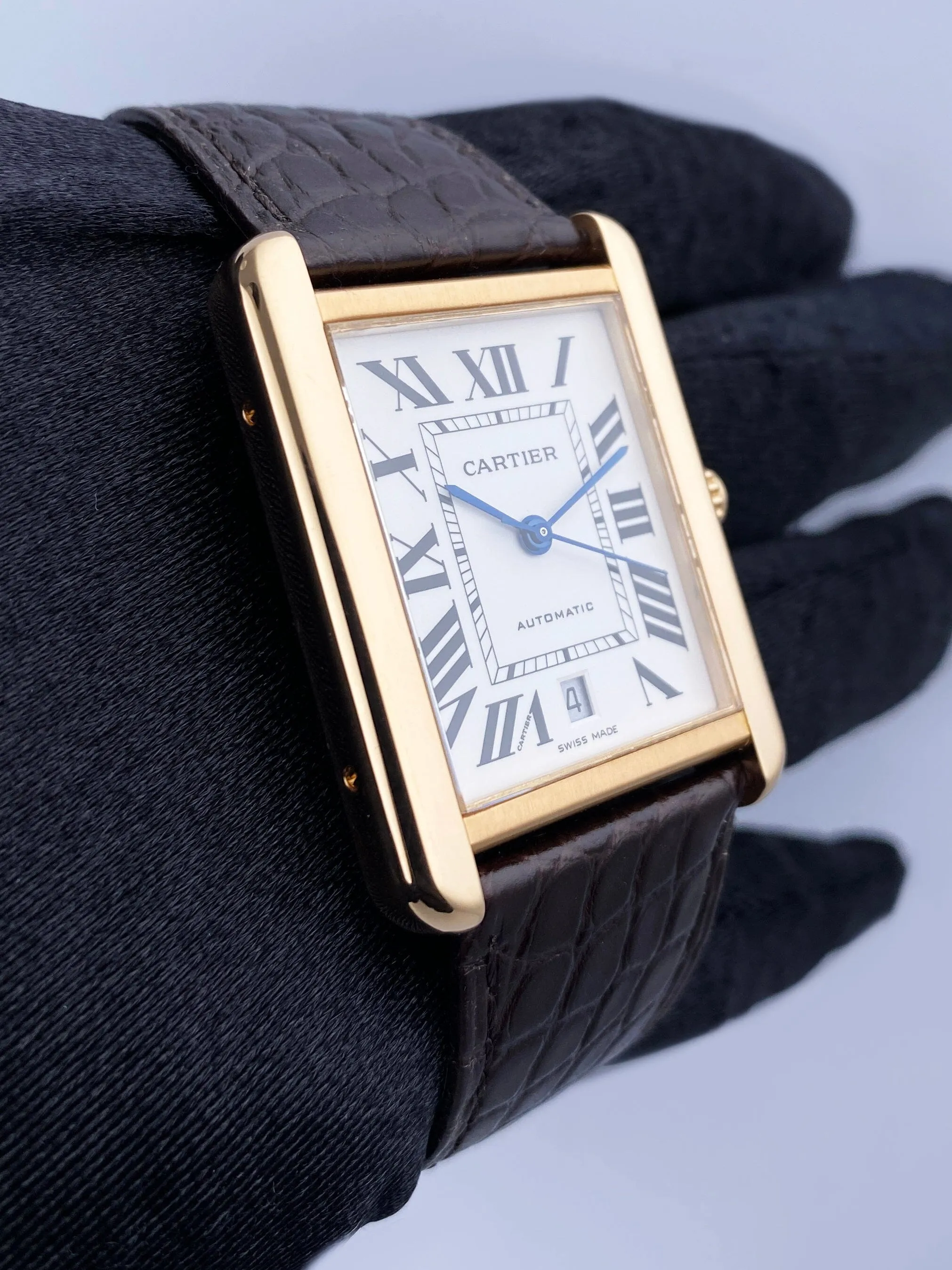 Cartier Tank Solo XL W5200026 18K Rose Gold Mens Watch