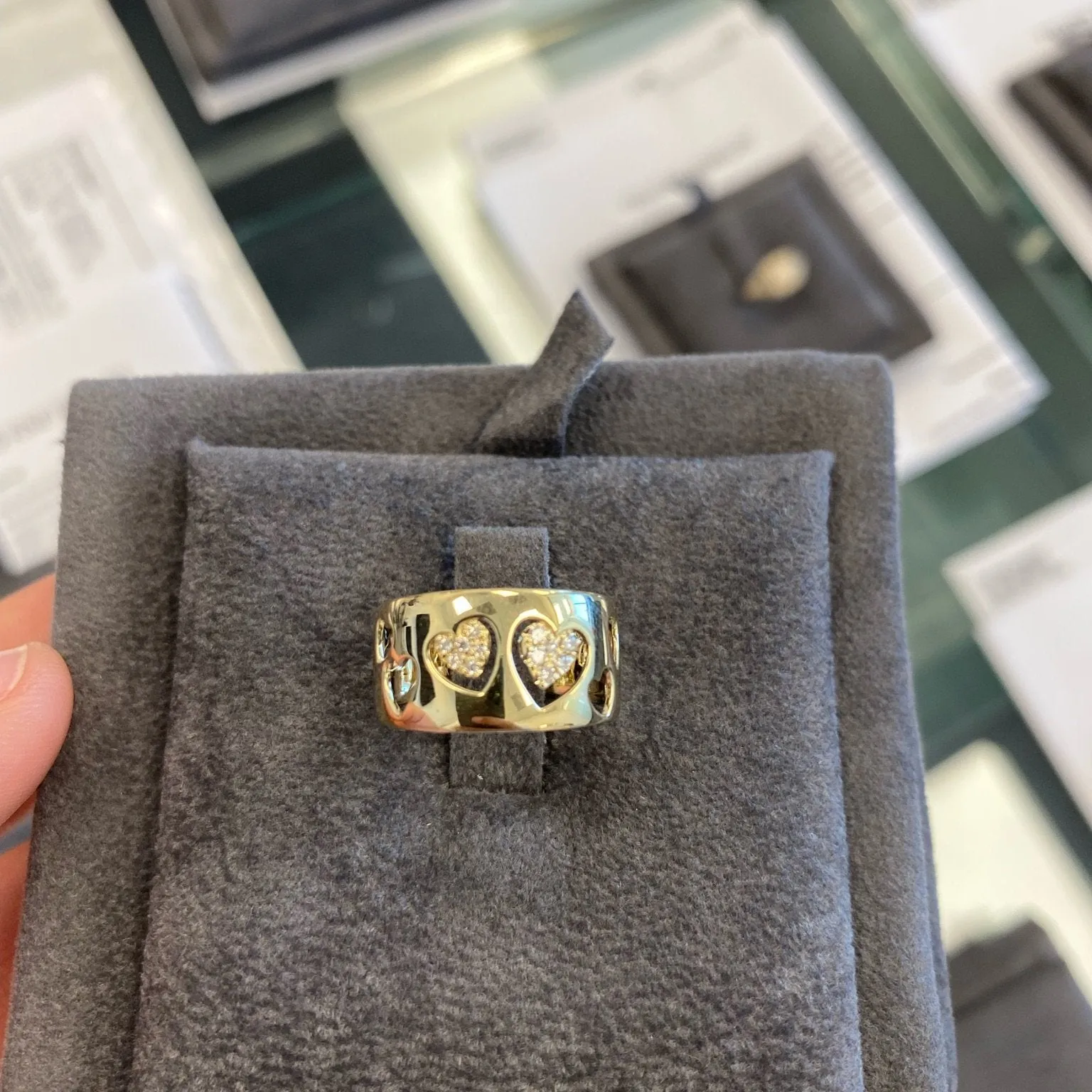 Diamond Cigar Cutout/Diamond Hearts Ring