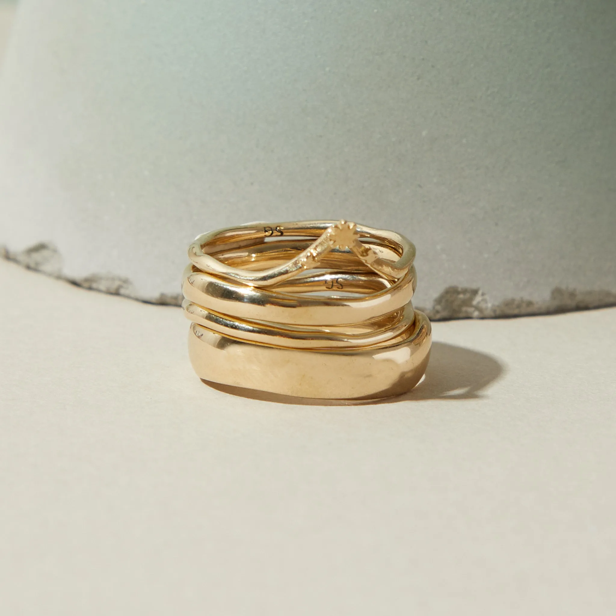 Dome Ring in Small