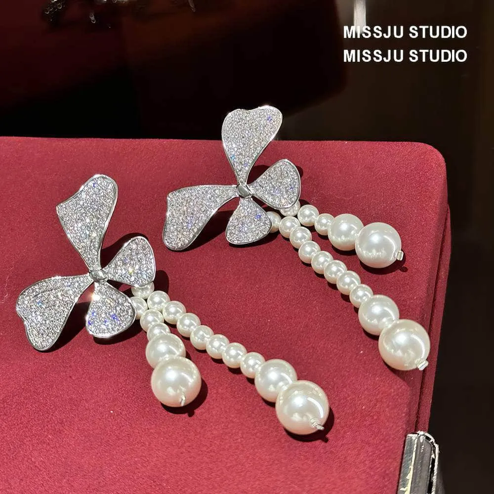 Floral Shaped Sparkly Pearl Deco Tassel Earrings