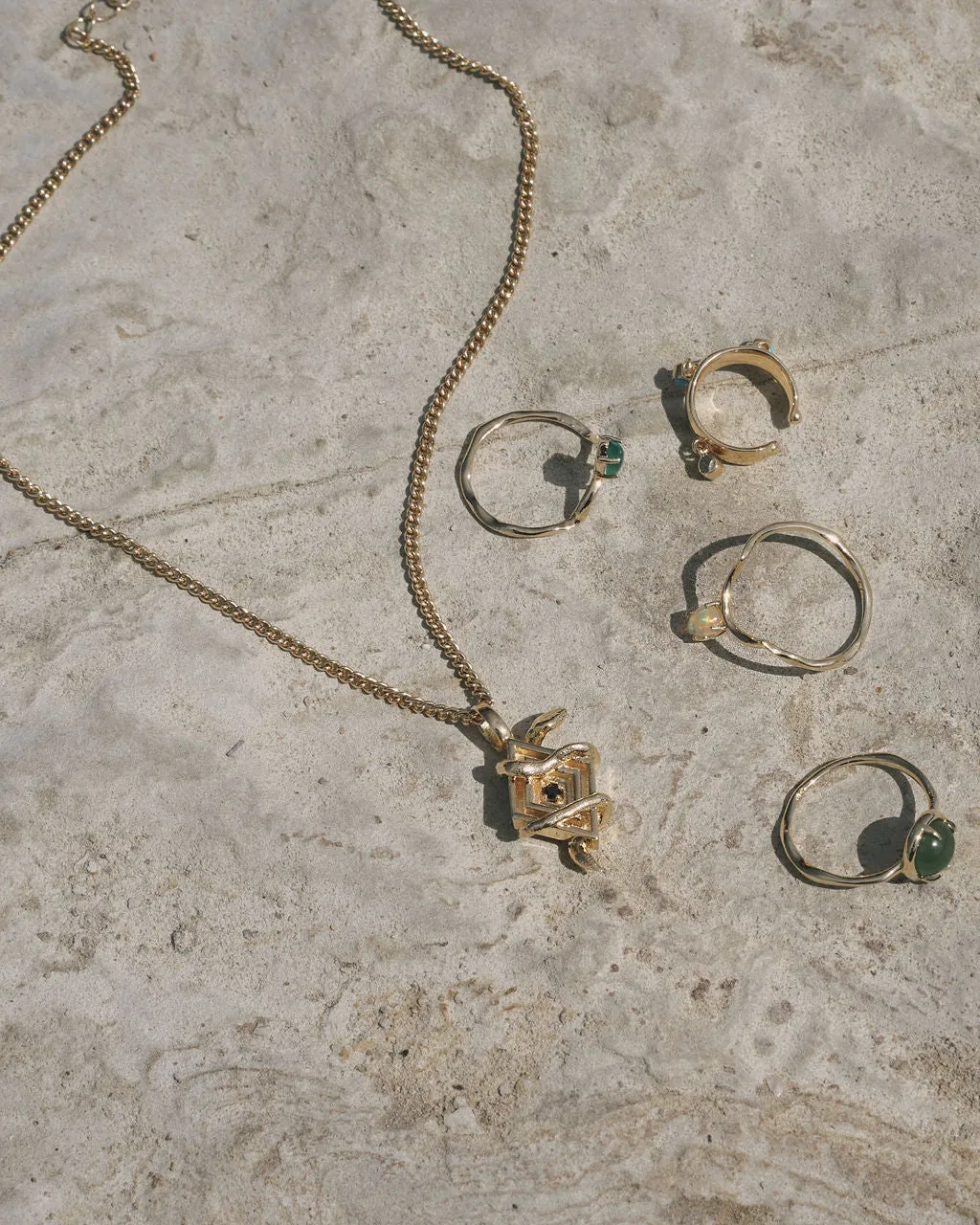 Fortune Teller in Green Serpentine