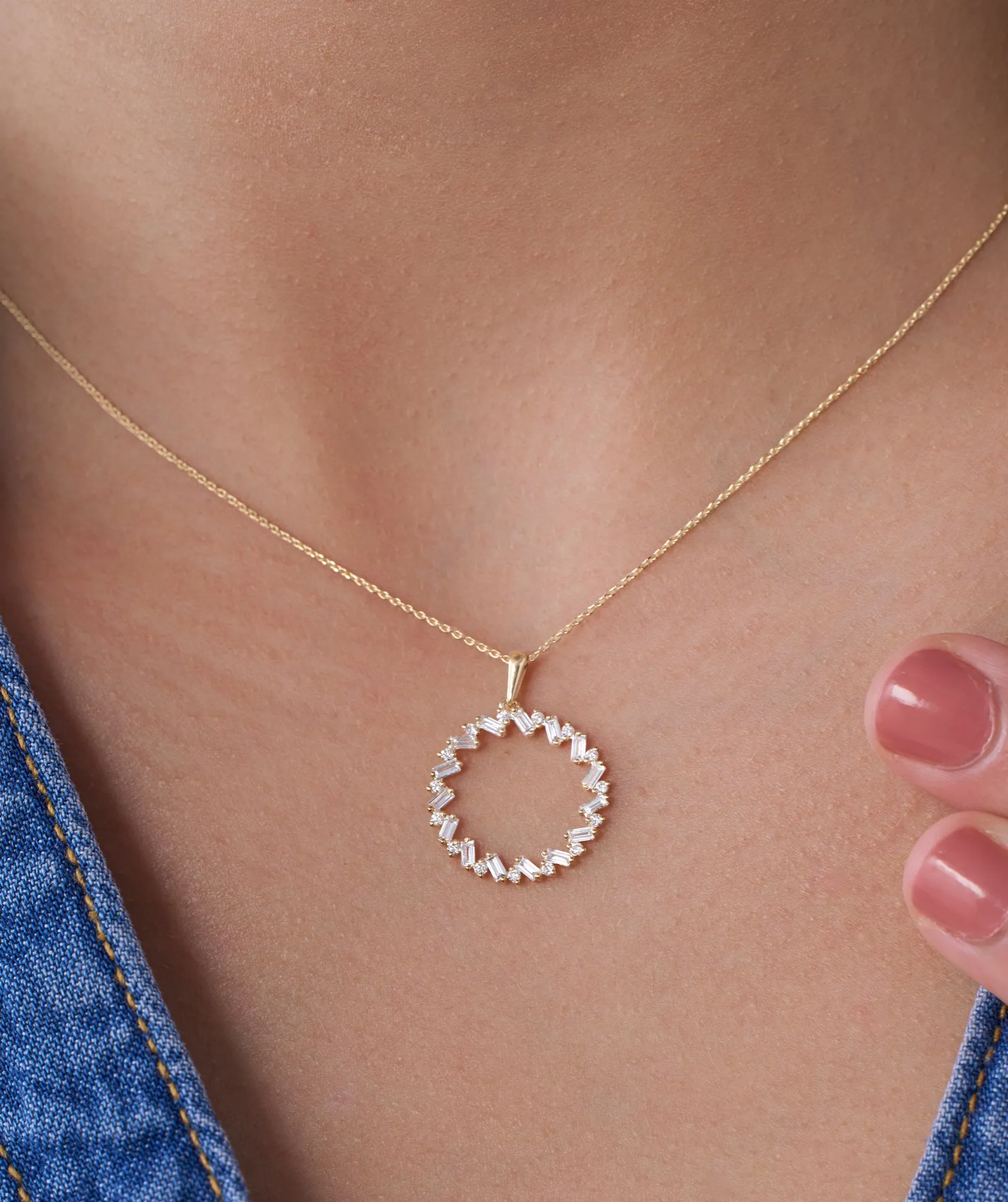 Golden Halo Diamond Necklace