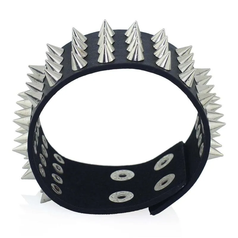 Gothic Bracelet<br> in Rivet