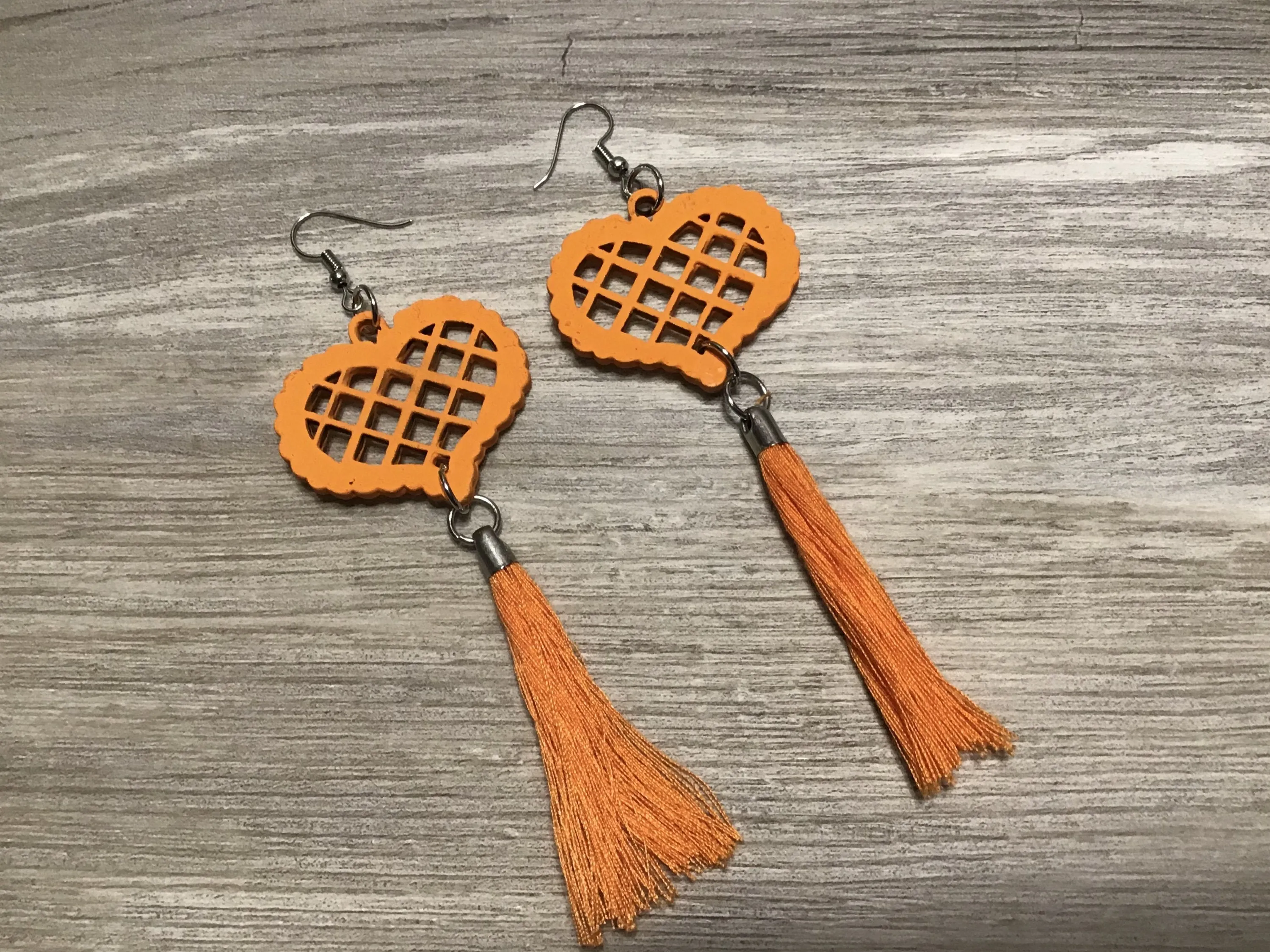 Heart/Wood/Tassel