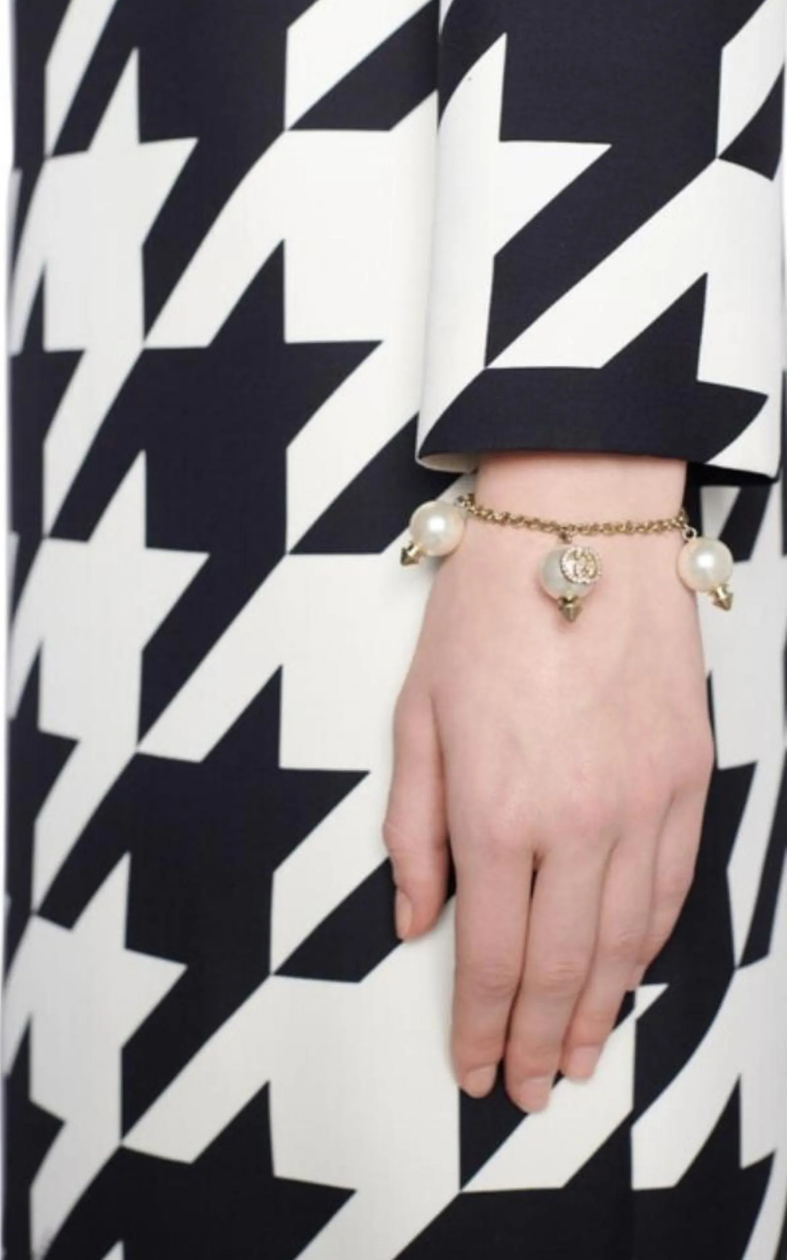 Interlocking G Bracelet with Pearls