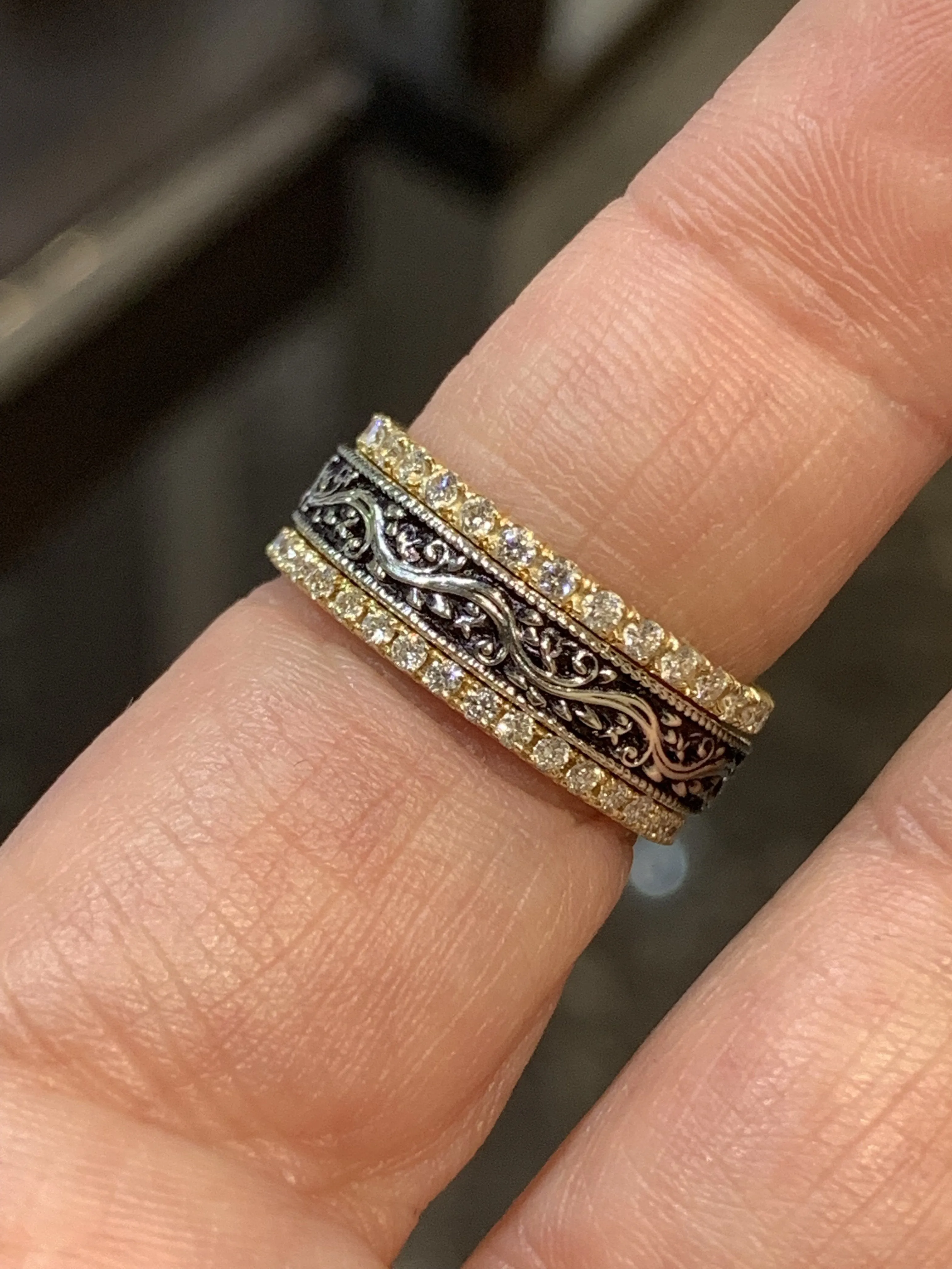 Organic Scroll Band