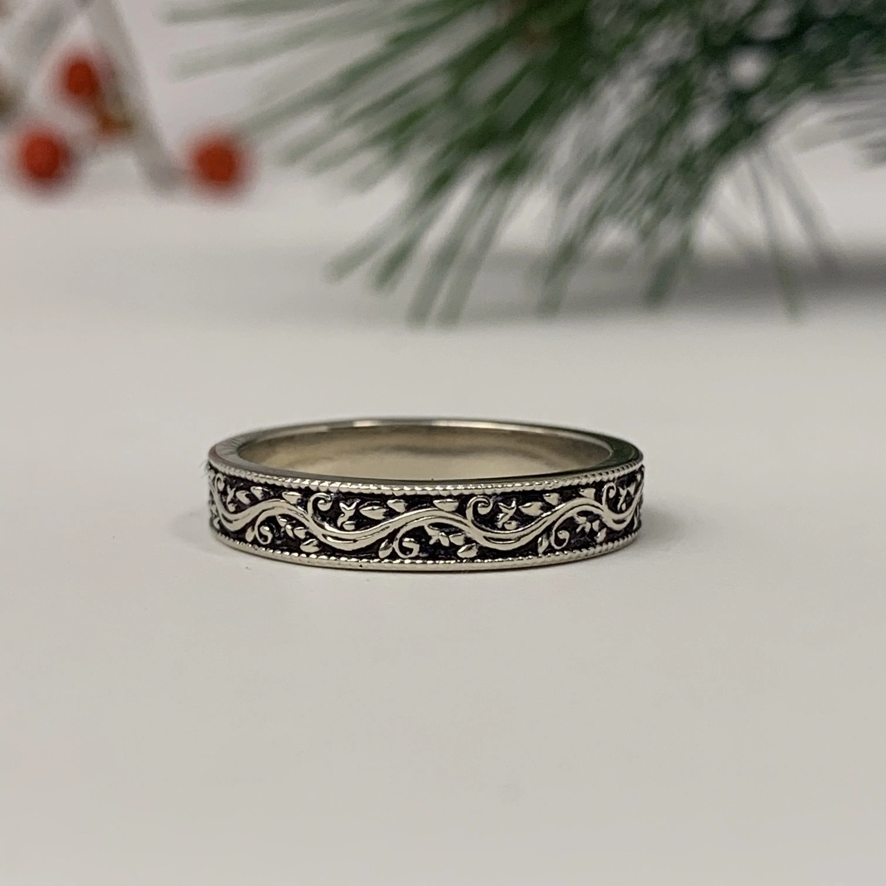 Organic Scroll Band