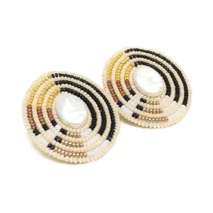 Oval Direction Freshwater Pearl Earrings