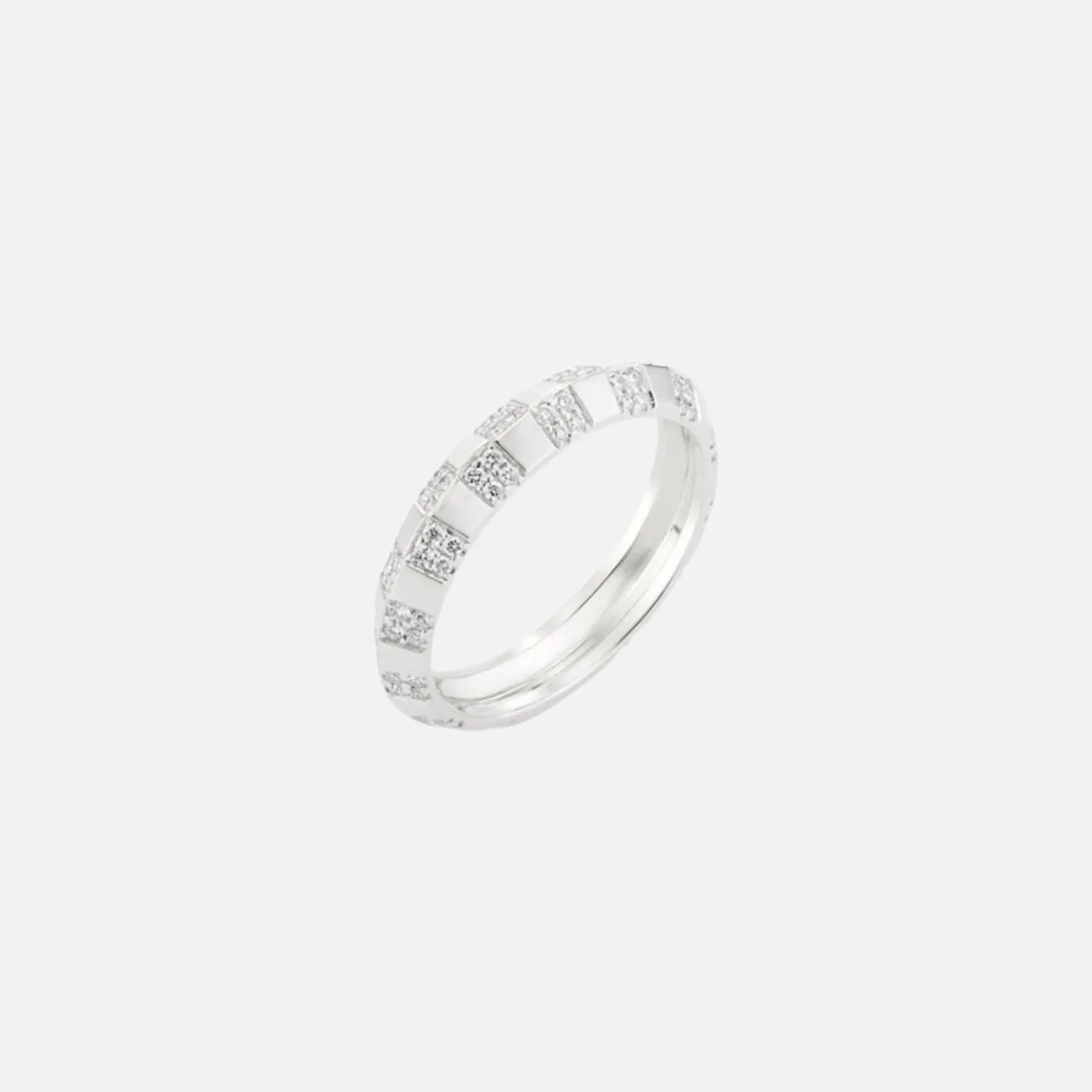 Pinstripe Strength Knife Edge Diamond Ring