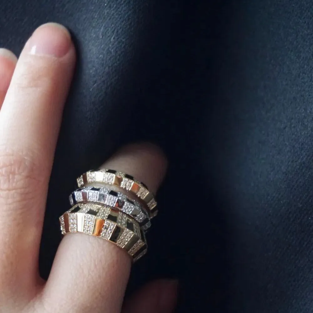Pinstripe Strength Knife Edge Diamond Ring