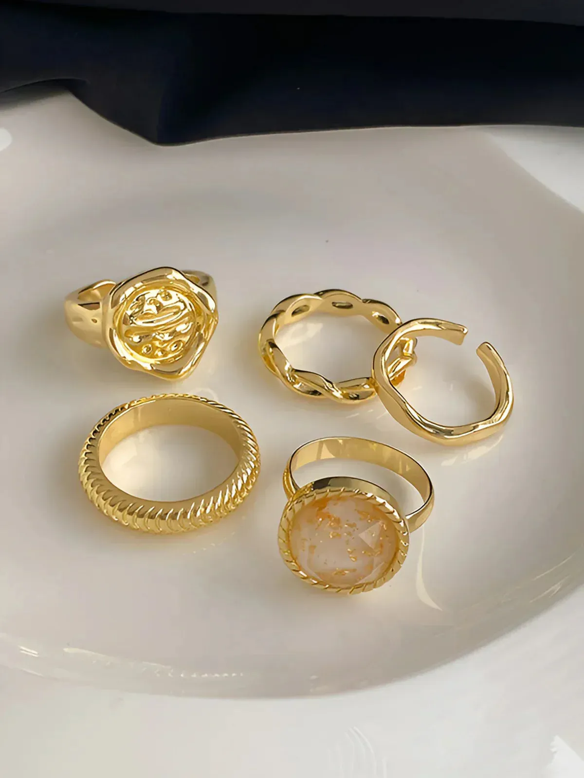 Rapley Golden Hoop Ring (5 Pcs)