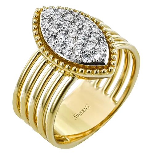 Right Hand Ring in 18k Gold with Diamonds