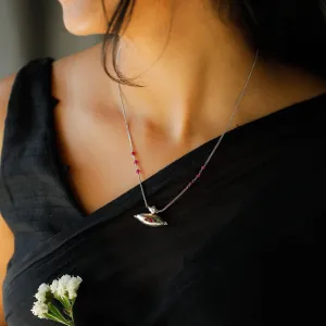 Silver Shiny Tribal Motif Necklace