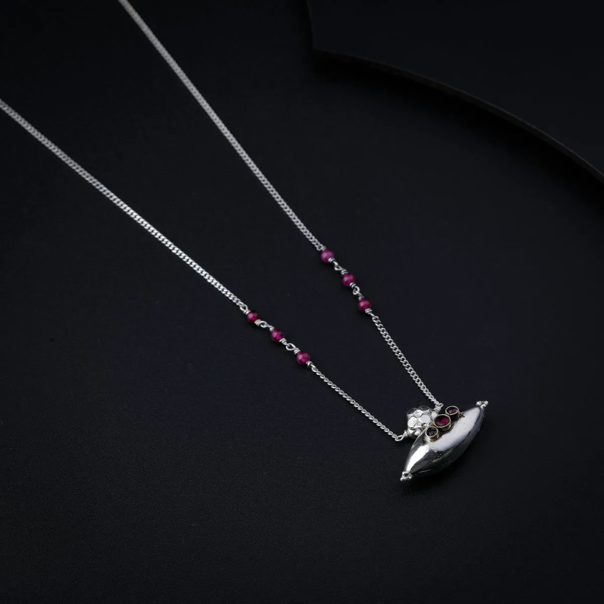 Silver Shiny Tribal Motif Necklace