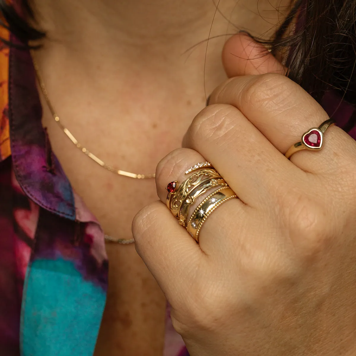 Solid Gold Bold Star Set Diamond Band