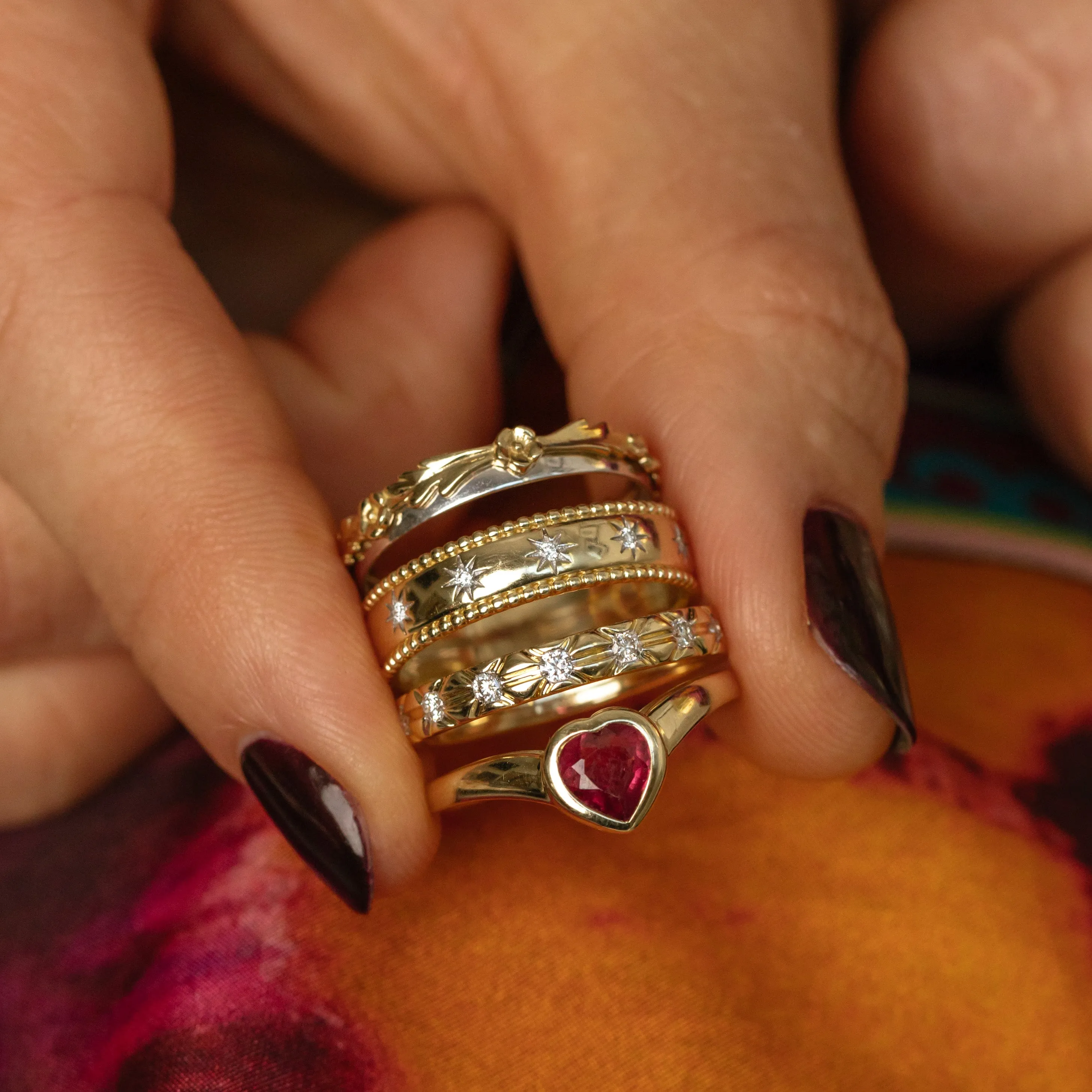Solid Gold Bold Star Set Diamond Band