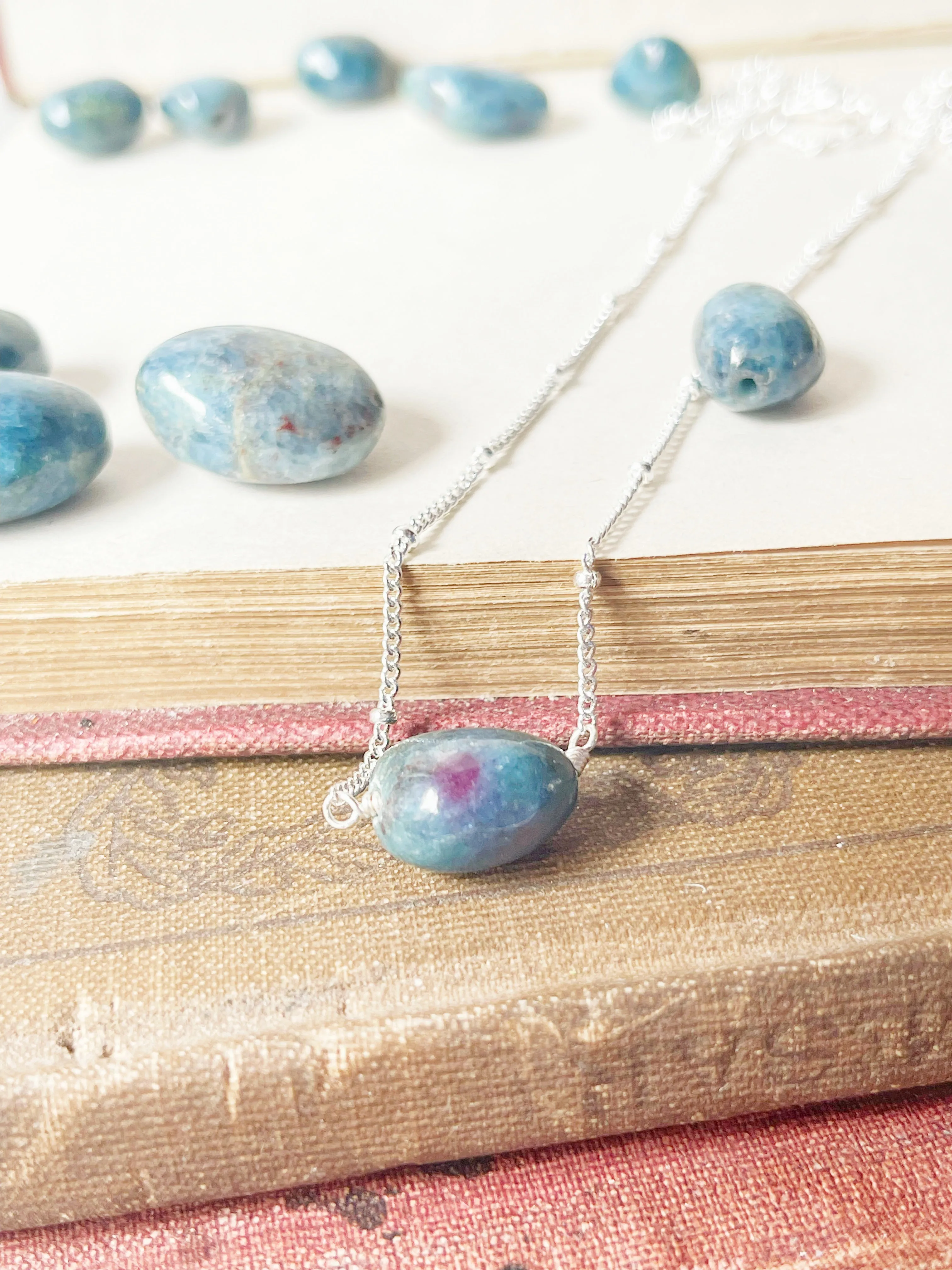 The Jacquelyn Necklace